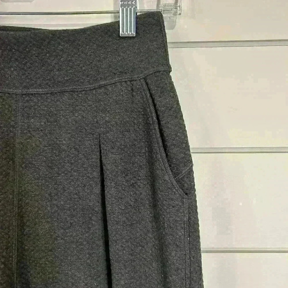 Lululemon Women’s Crop Pant Dark Gray Size 4 Athleisure Casual Wide Leg - Picture 3 of 10